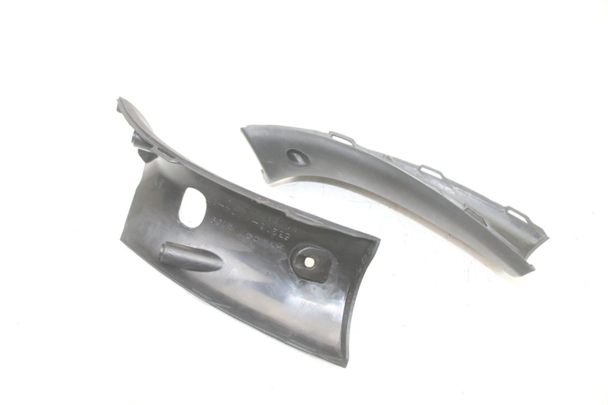 photo de COUVRE GUIDON ARRIERE KYMCO GRAND DINK 125 (2008 - 2014)