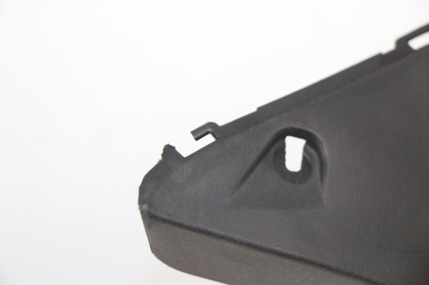 photo de COUVRE GUIDON ARRIERE KYMCO XCITING 500 (2007 - 2010)