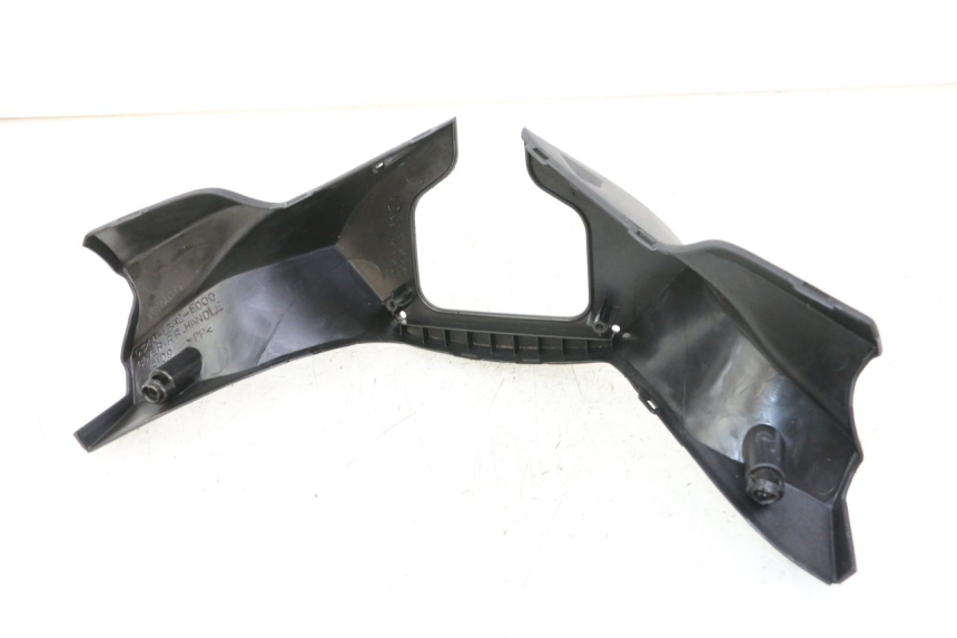 photo de COUVRE GUIDON ARRIERE KYMCO XCITING 500 (2007 - 2010)
