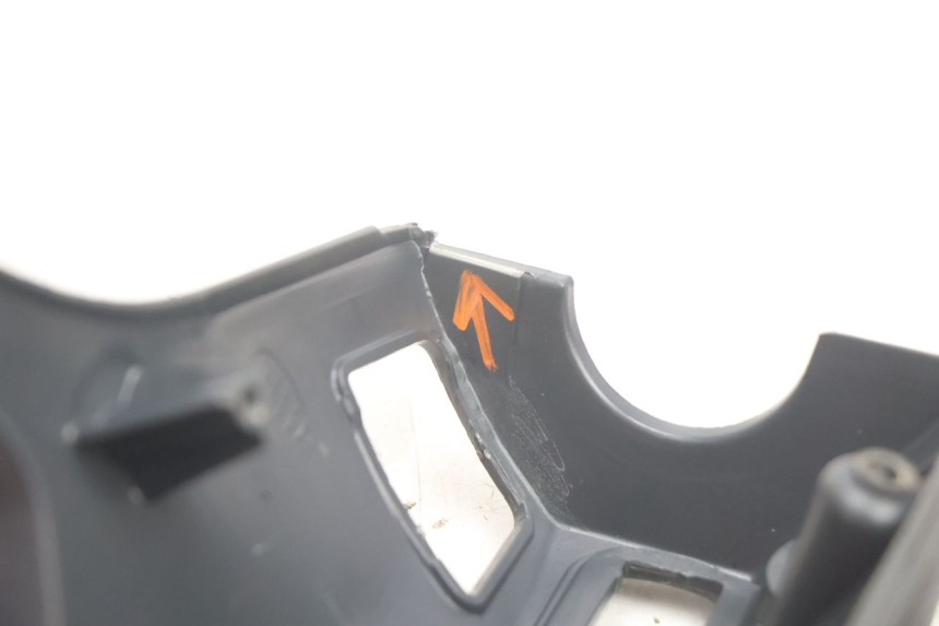 photo de COUVRE GUIDON ARRIERE PIAGGIO LIBERTY 125 (1998 - 2008) - État de surface
