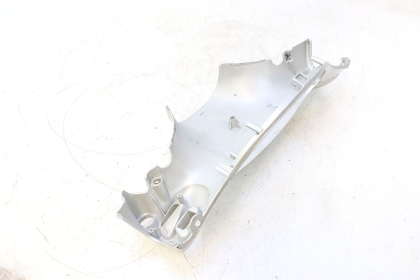 photo de COUVRE GUIDON ARRIERE PIAGGIO LIBERTY 50 (1998 - 2003) - Zoom état d’usage