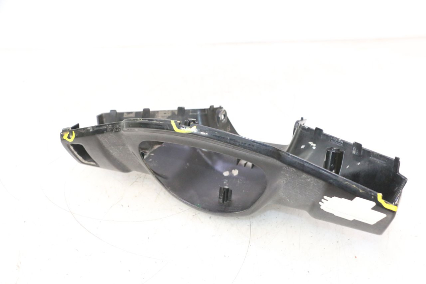 photo de COUVRE GUIDON ARRIERE KYMCO LIKE 125 (2009 - 2016) - Marquages et références