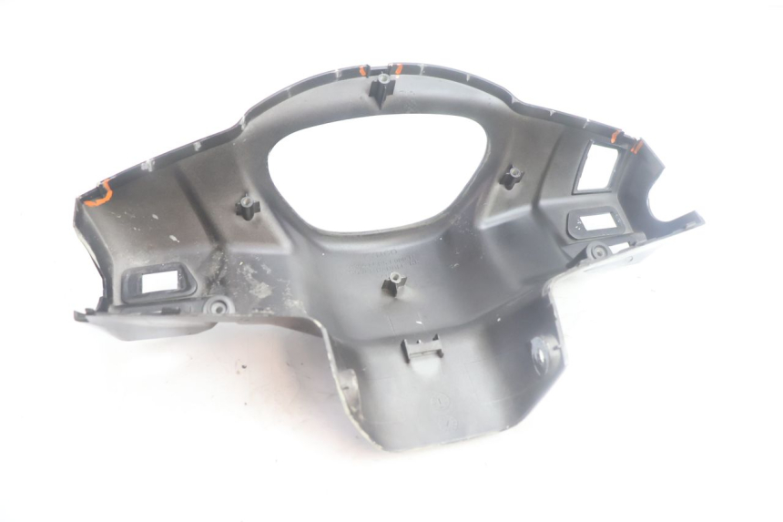photo de COUVRE GUIDON ARRIERE KYMCO LIKE 125 (2009 - 2016) - État de surface