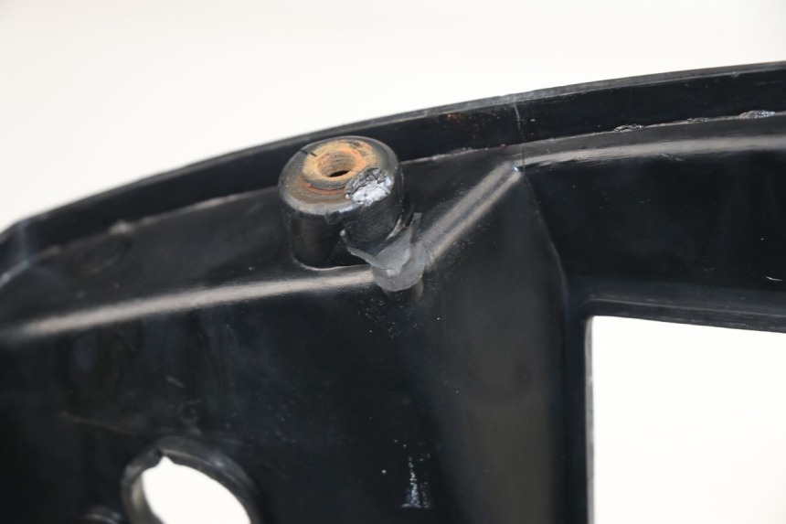 photo de COUVRE GUIDON ARRIERE MBK ACTIVE 80 (1991 - 1995)