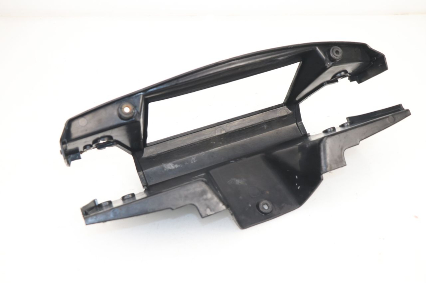 photo de COUVRE GUIDON ARRIERE MBK ACTIVE 80 (1991 - 1995)