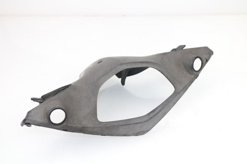 photo de COUVRE GUIDON ARRIERE MBK FLAME X 125 (2004 - 2007)