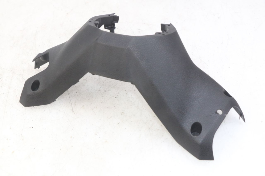 photo de COUVRE GUIDON ARRIERE MBK SKYCRUISER 125 (2010 - 2013)