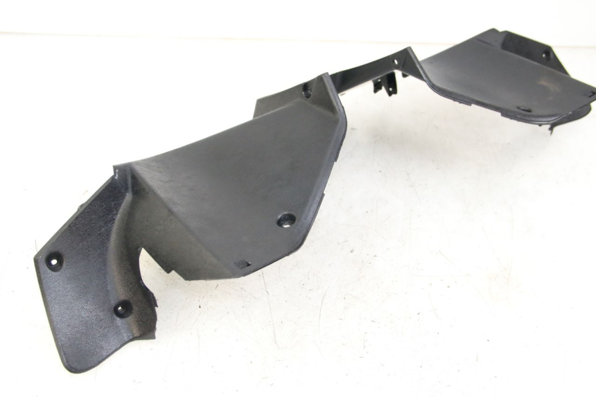 photo de COUVRE GUIDON ARRIERE MBK SKYCRUISER 125 (2006 - 2009)