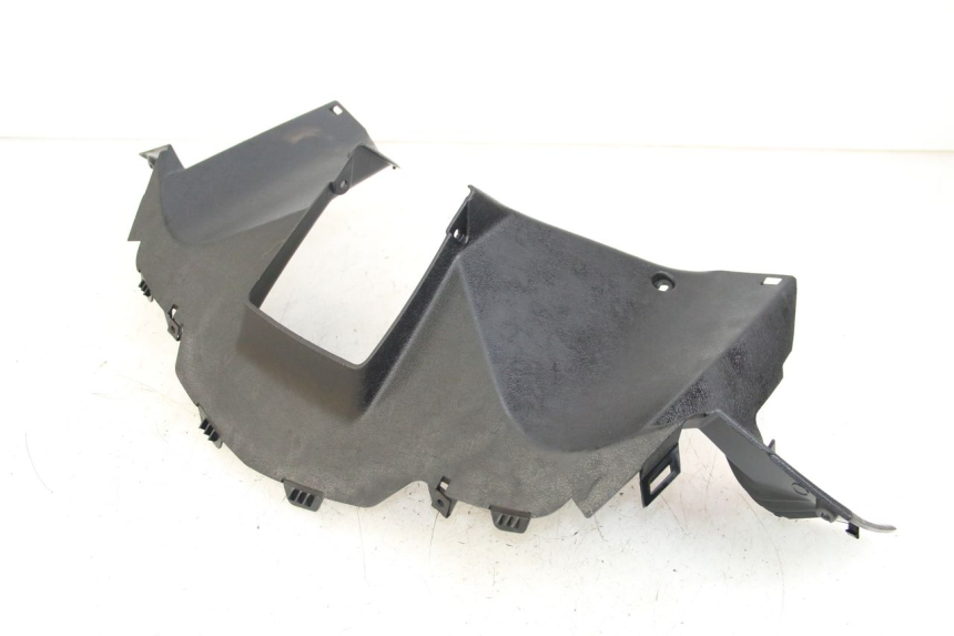 photo de COUVRE GUIDON ARRIERE MBK SKYCRUISER 125 (2006 - 2009)