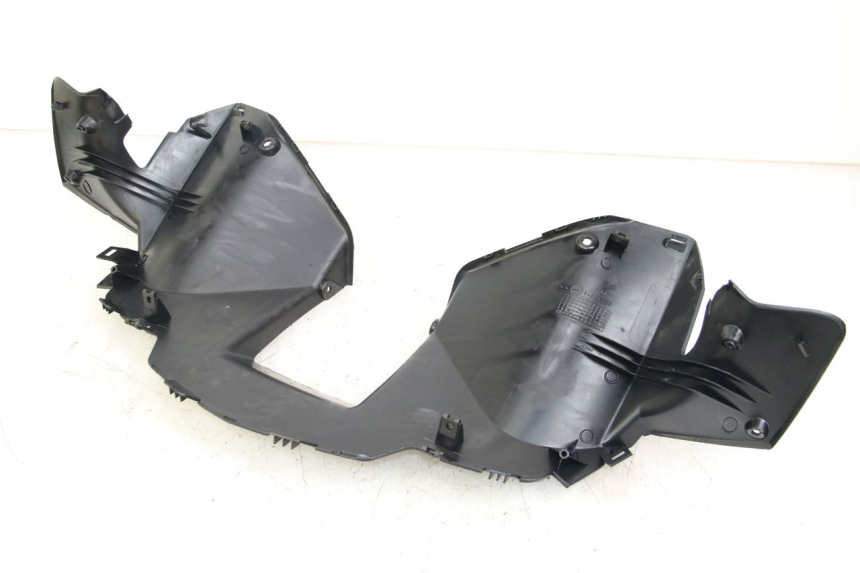 photo de COUVRE GUIDON ARRIERE MBK SKYCRUISER 125 (2006 - 2009)