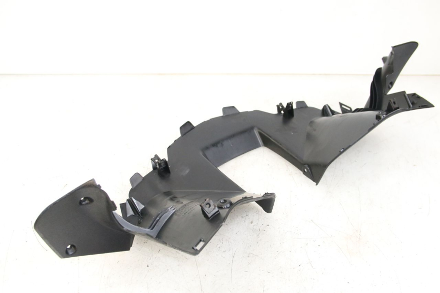 photo de COUVRE GUIDON ARRIERE MBK SKYCRUISER 125 (2006 - 2009)