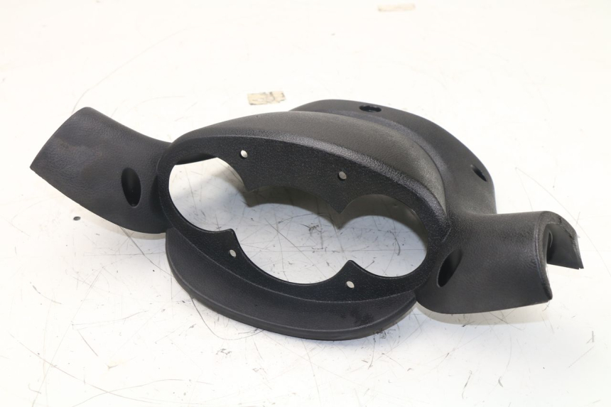 photo de COUVRE GUIDON ARRIERE MBK SKYLINER 125 (2001 - 2003)
