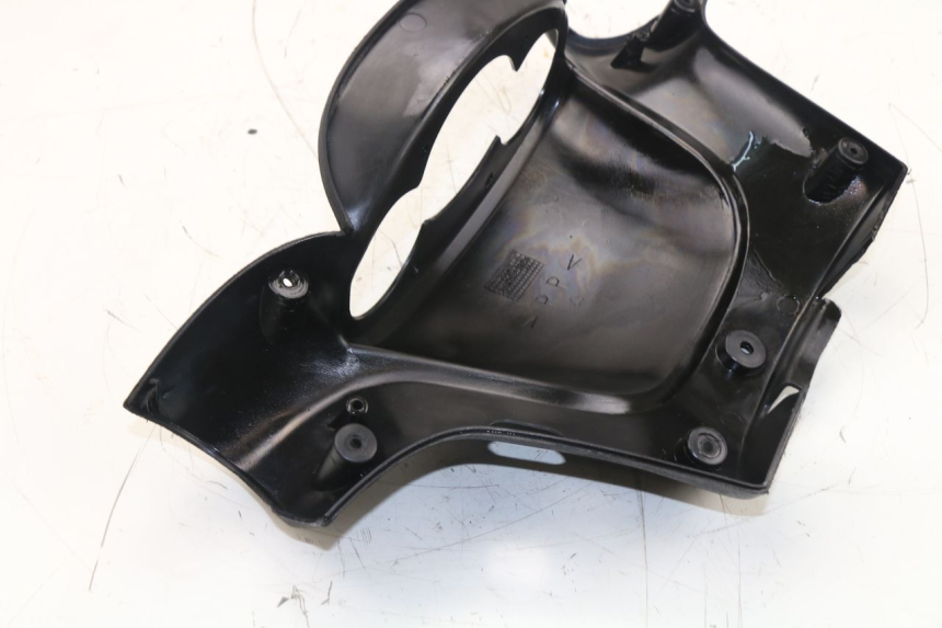 photo de COUVRE GUIDON ARRIERE MBK SKYLINER 125 (2001 - 2003)