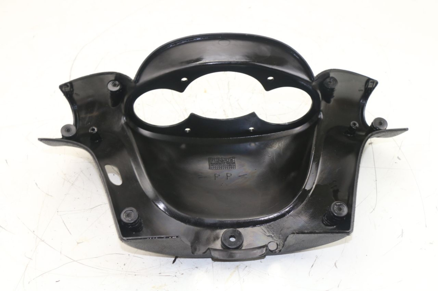 photo de COUVRE GUIDON ARRIERE MBK SKYLINER 125 (2001 - 2003)