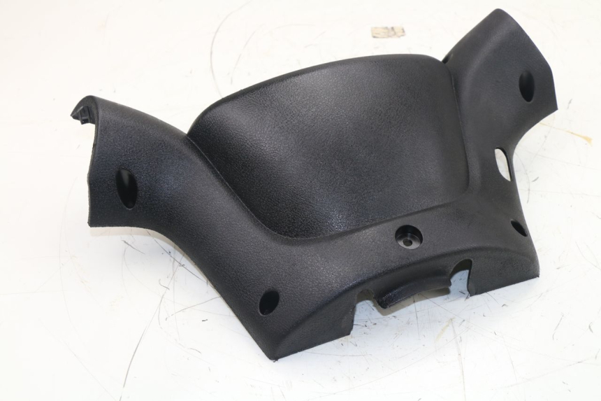 photo de COUVRE GUIDON ARRIERE MBK SKYLINER 125 (2001 - 2003)