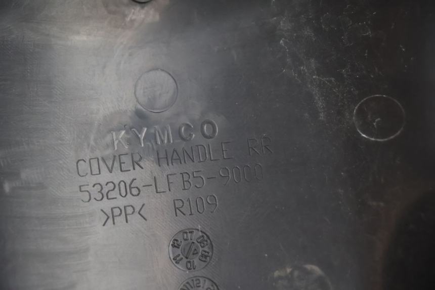 photo de COUVRE GUIDON ARRIERE KYMCO MOVIE S 125 (2009 - 2018) - État de surface