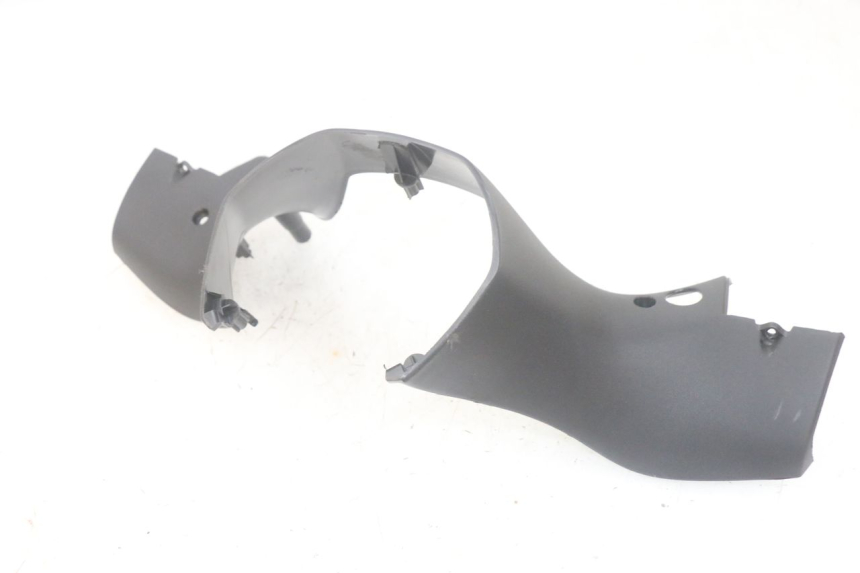 photo de COUVRE GUIDON ARRIERE PIAGGIO MP3 HPE 300 (2019 - 2026) - Zoom état d’usage