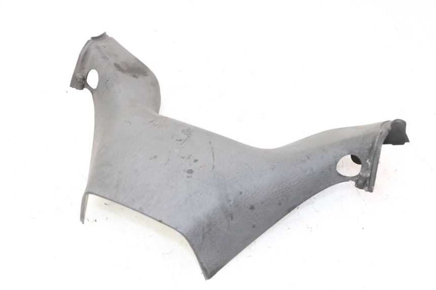 photo de COUVRE GUIDON ARRIERE PIAGGIO MP3 LT 300 (2010 - 2016) - Détail de la pièce