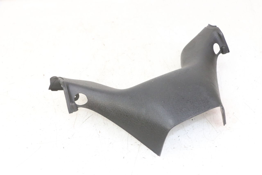 photo de COUVRE GUIDON ARRIERE PIAGGIO MP3 500 (2011 - 2015)