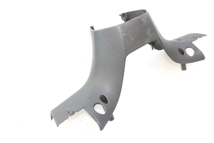 photo de COUVRE GUIDON ARRIERE PIAGGIO MP3 500 (2016 - 2018) - Gros plan technique