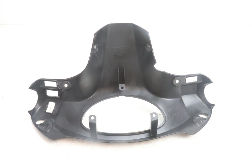 photo de COUVRE GUIDON ARRIERE YAMAHA NEO'S NEOS 2T 50 (1998 - 2007) - Gros plan technique