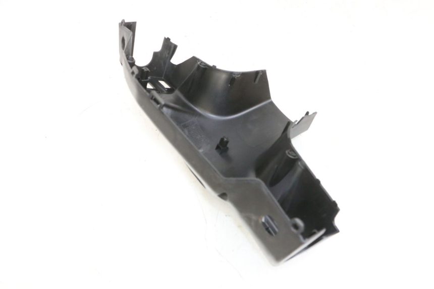 photo de COUVRE GUIDON ARRIERE SYM ORBIT III 3 4T 50 (2021 - 2025) - Autre angle de vue