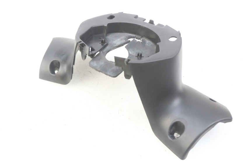 photo de COUVRE GUIDON ARRIERE PEUGEOT CITYSTAR 125 (2011 - 2017)