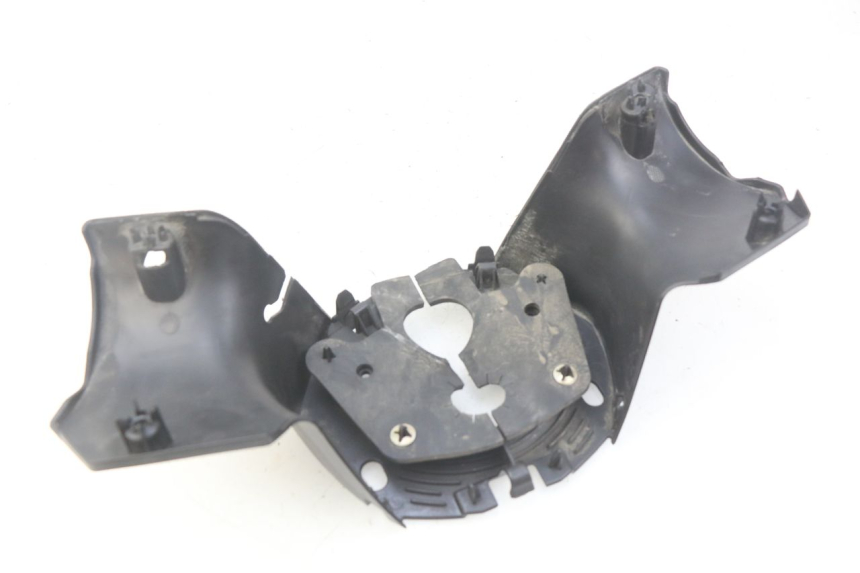 photo de COUVRE GUIDON ARRIERE PEUGEOT CITYSTAR 125 (2011 - 2017)