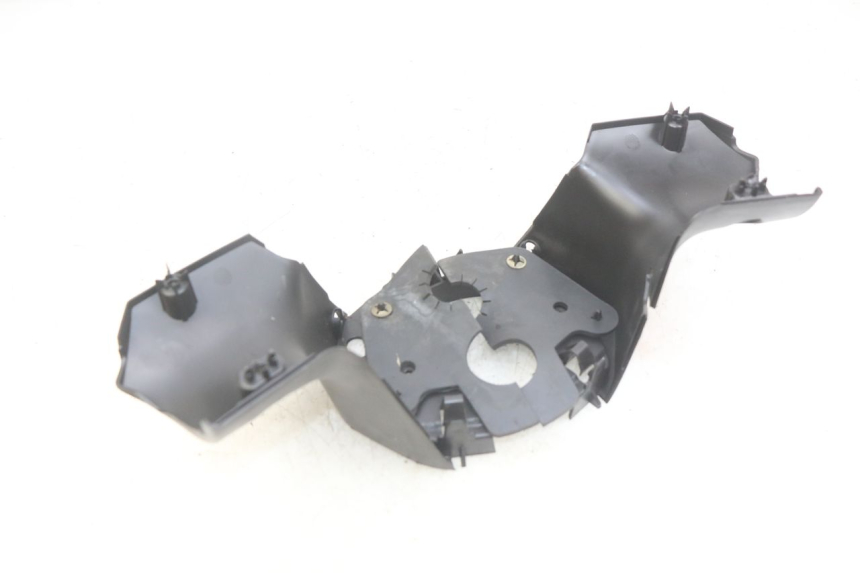photo de COUVRE GUIDON ARRIERE PEUGEOT CITYSTAR 125 (2011 - 2017)