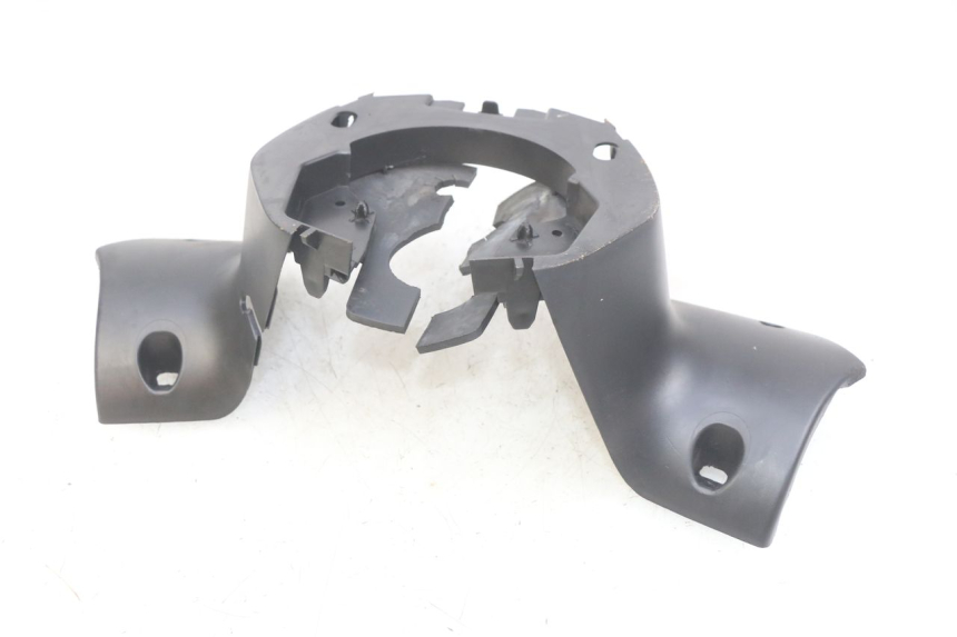 photo de COUVRE GUIDON ARRIERE PEUGEOT CITYSTAR 125 (2011 - 2017)
