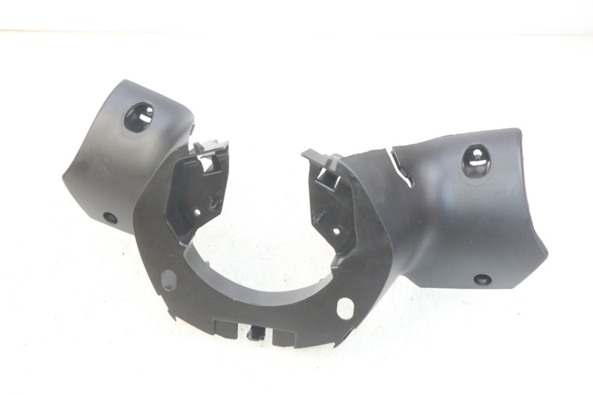 photo de COUVRE GUIDON ARRIERE PEUGEOT CITYSTAR AIR 125 (2014 - 2017)