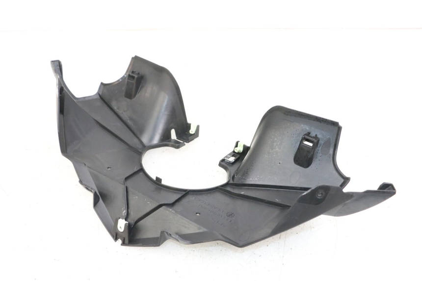 photo de COUVRE GUIDON ARRIERE PEUGEOT GEOPOLIS RS 125 (2007 - 2009)