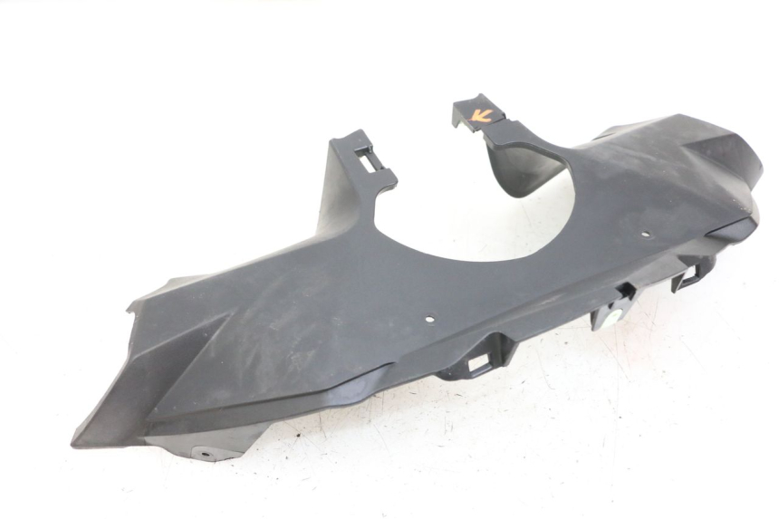 photo de COUVRE GUIDON ARRIERE PEUGEOT GEOPOLIS RS 125 (2007 - 2009)