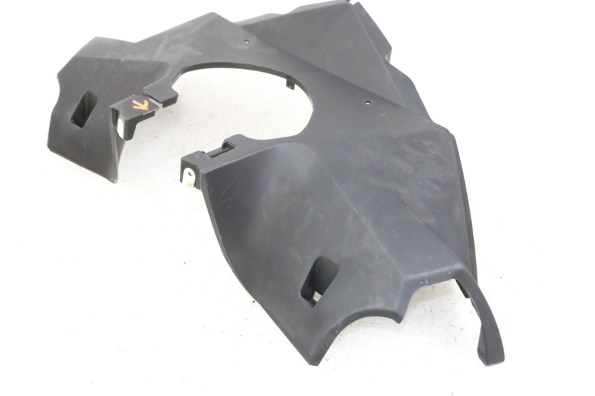 photo de COUVRE GUIDON ARRIERE PEUGEOT GEOPOLIS RS 125 (2007 - 2009)