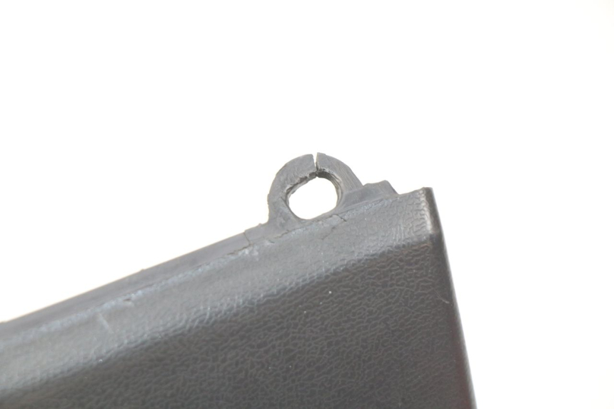 photo de COUVRE GUIDON ARRIERE PEUGEOT TWEET 4T 50 (2018 - 2020)