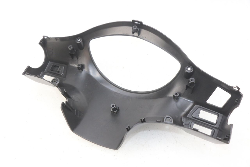 photo de COUVRE GUIDON ARRIERE PEUGEOT TWEET 4T 50 (2018 - 2020)