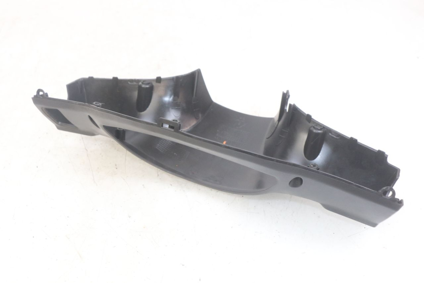 photo de COUVRE GUIDON ARRIERE PEUGEOT TWEET 4T 50 (2018 - 2020)