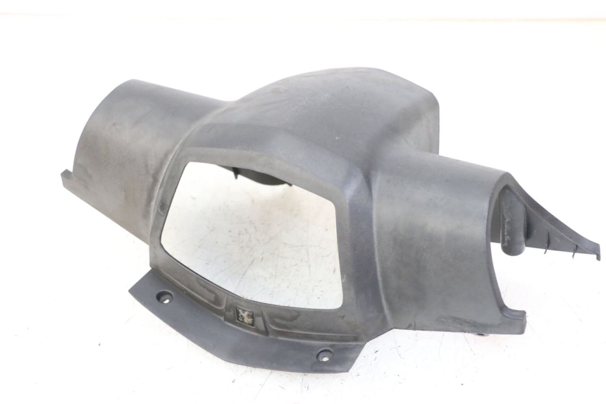 photo de COUVRE GUIDON ARRIERE PEUGEOT VIVACITY 125 (2010 - 2017)