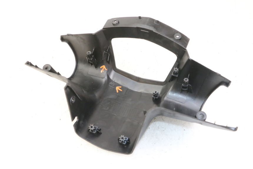 photo de COUVRE GUIDON ARRIERE PEUGEOT VIVACITY 125 (2010 - 2017)