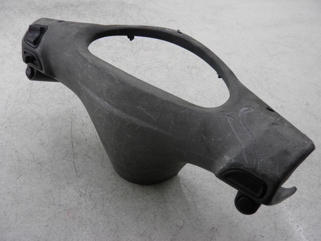photo de COUVRE GUIDON ARRIERE PIAGGIO FLY 125 (2005 - 2012)