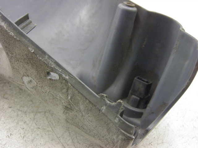 photo de COUVRE GUIDON ARRIERE PIAGGIO FLY 125 (2005 - 2012)