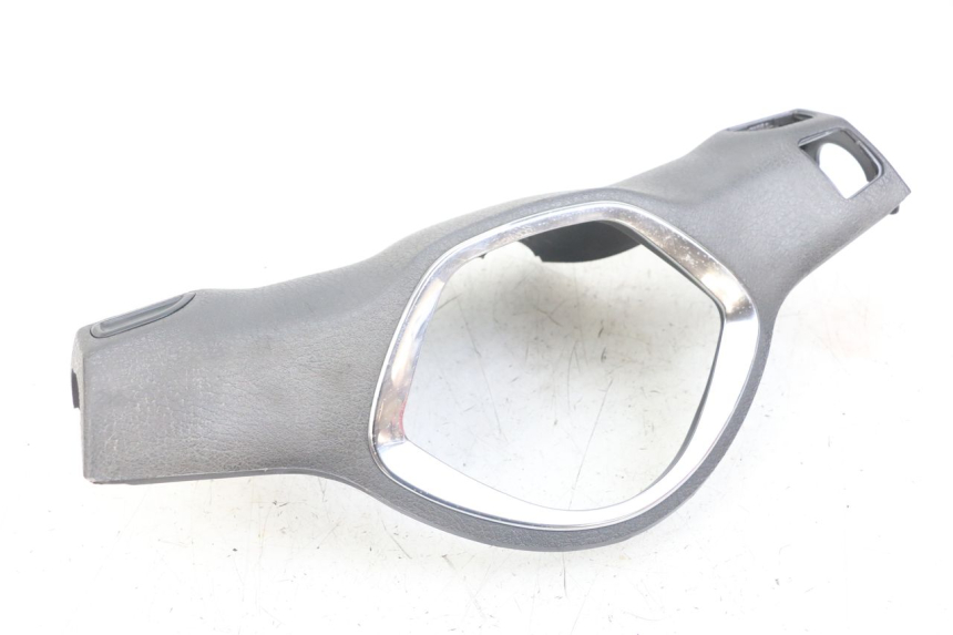 photo de COUVRE GUIDON ARRIERE PIAGGIO LIBERTY 125 (2009 - 2013)