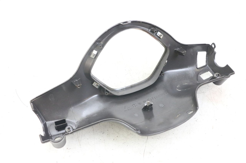 photo de COUVRE GUIDON ARRIERE PIAGGIO LIBERTY 125 (2009 - 2013)