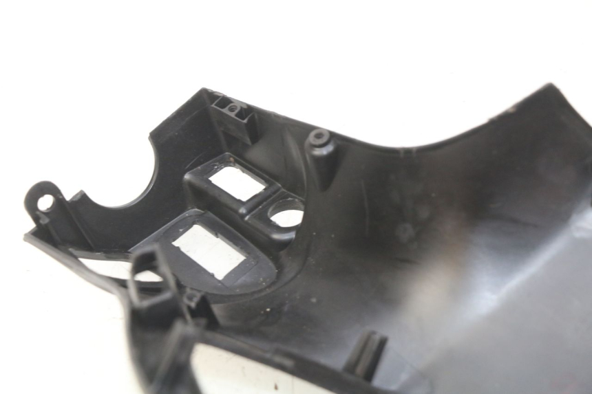 photo de COUVRE GUIDON ARRIERE PIAGGIO LIBERTY IGET 4T 50 (2015 - 2020)