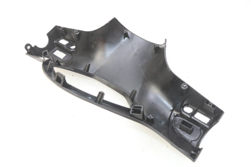 photo de COUVRE GUIDON ARRIERE PIAGGIO LIBERTY IGET 4T 50 (2015 - 2020)