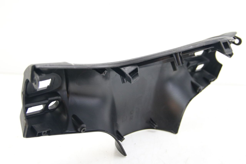 photo de COUVRE GUIDON ARRIERE PIAGGIO LIBERTY IGET 4T 50 (2015 - 2020)