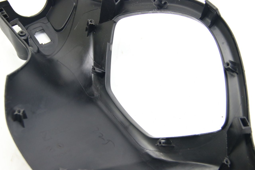 photo de COUVRE GUIDON ARRIERE PIAGGIO LIBERTY IGET 4T 50 (2015 - 2020)