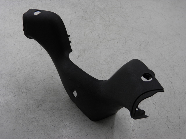 photo de COUVRE GUIDON ARRIERE PIAGGIO MP3 500 (2011 - 2015)