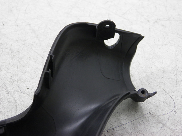 photo de COUVRE GUIDON ARRIERE PIAGGIO MP3 LT 300 (2010 - 2016)