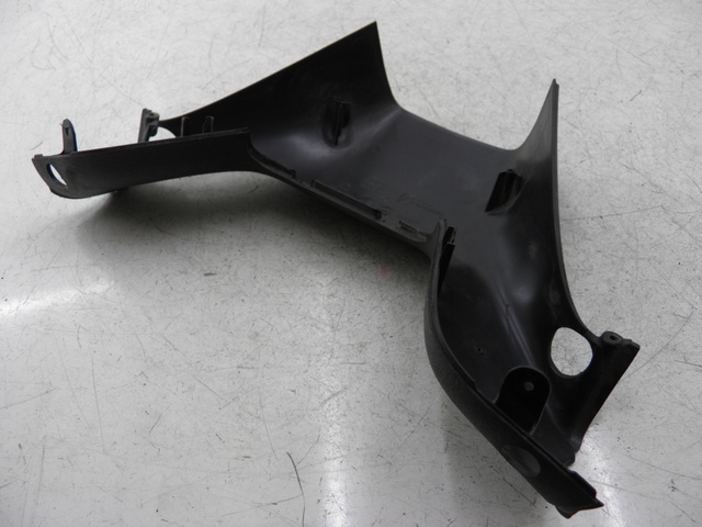 photo de COUVRE GUIDON ARRIERE PIAGGIO MP3 LT 300 (2010 - 2016)